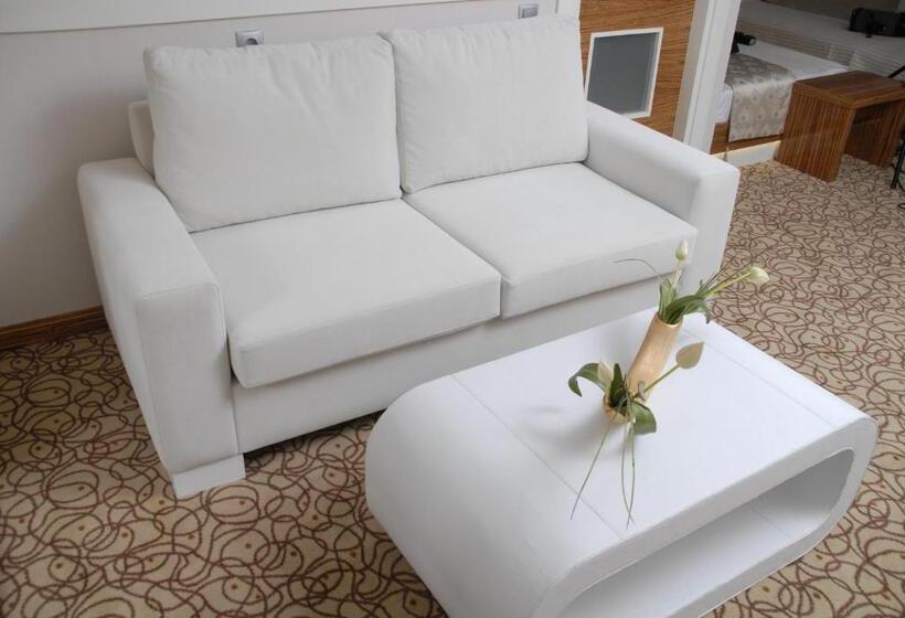 سوییت اجرایی, Oglakcioglu Park Boutique