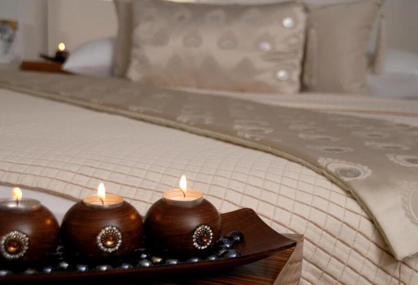 جناح, Oglakcioglu Park Boutique