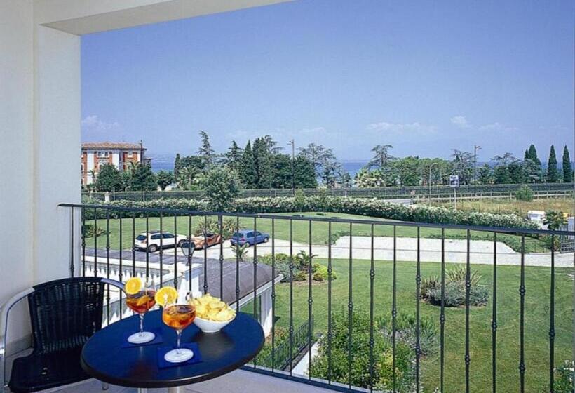 سوییت خانوادگی, Palace Hotel Wellness & Spa