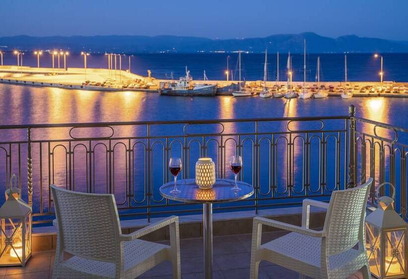 Triple Room Sea View, Pantheon City