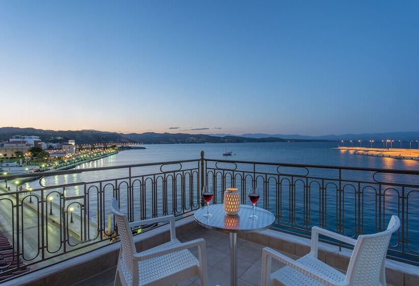 小型套房带海景, Pantheon City