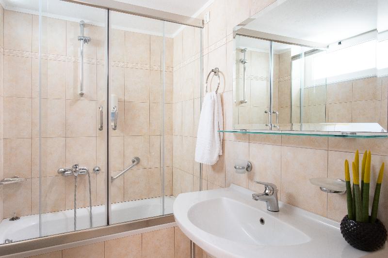 标准间侧面带海景, Pantheon City