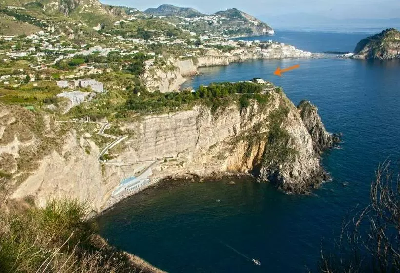 اتاق راحتی با چشم‌انداز دریا, Punta Chiarito Resort