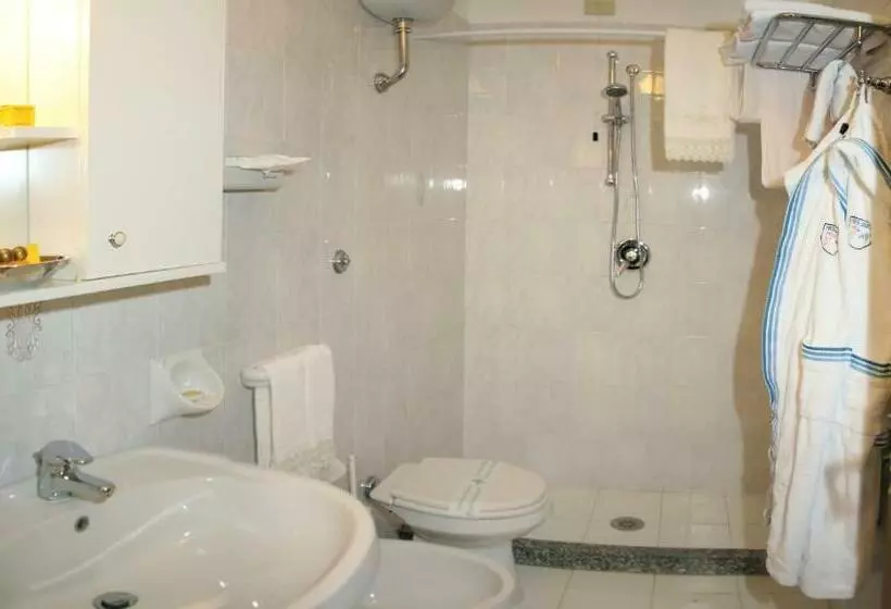 اتاق سوپریور با چشم‌انداز دریا, Punta Chiarito Resort