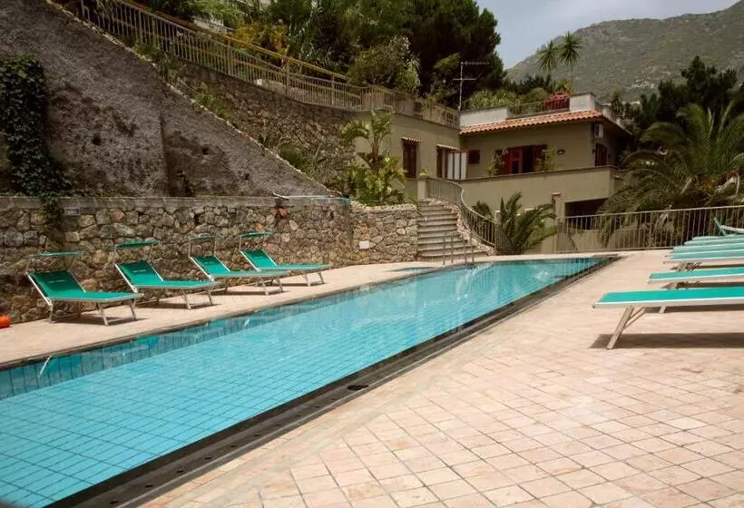 اتاق استاندارد, Punta Chiarito Resort