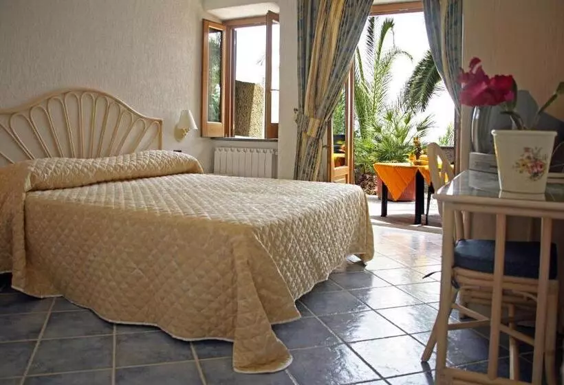 اتاق استاندارد, Punta Chiarito Resort