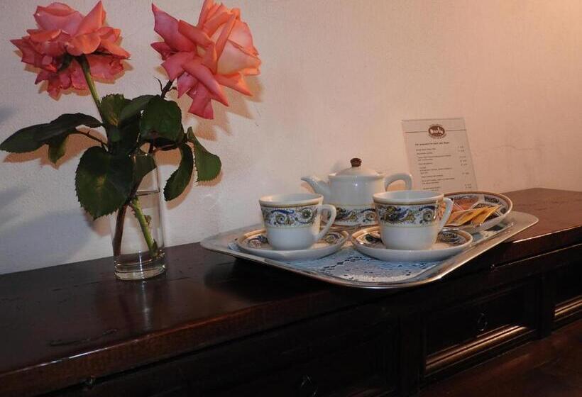 غرفة قياسية ثلاثية, Relais Borgo Di Toiano