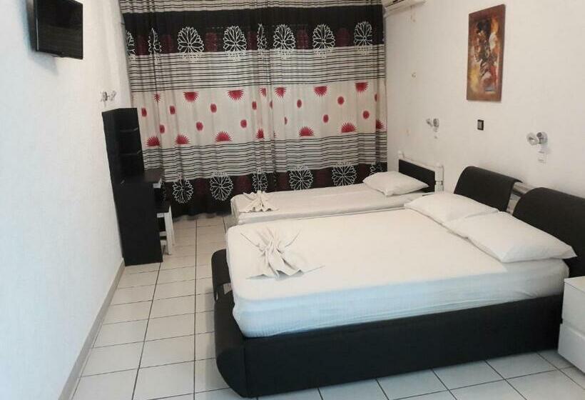 스탠다드 스튜디오, Skoufezis Studios