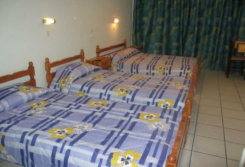 스탠다드 스튜디오, Skoufezis Studios