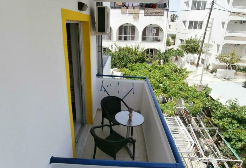 스탠다드 스튜디오, Skoufezis Studios