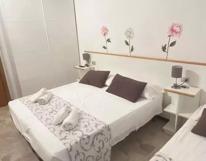 Triple Room Sea View, Hotel Villa Nicole
