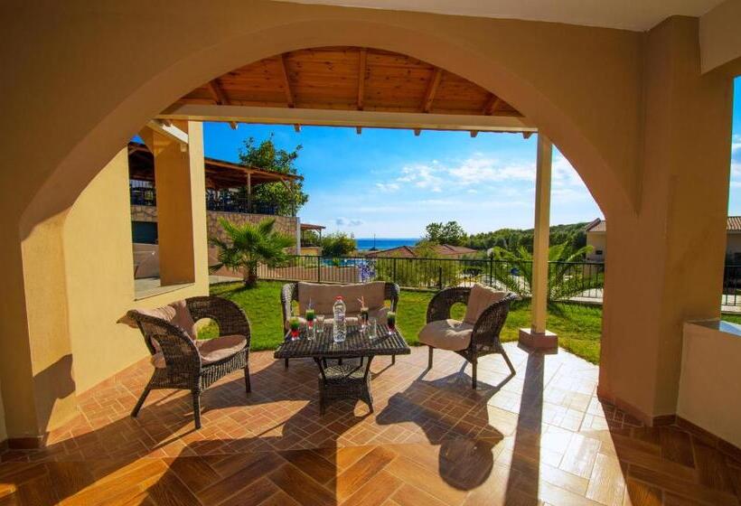 חדר דלוקס, Village Mare