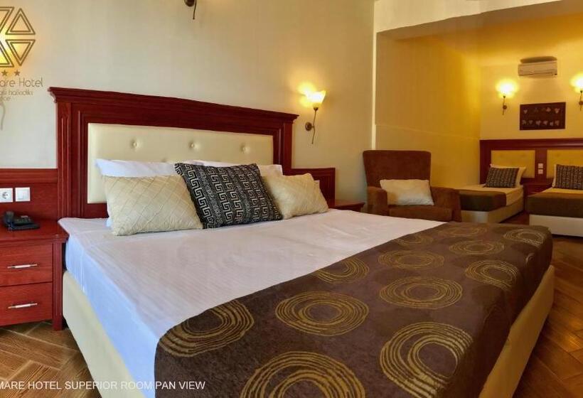 חדר סופריור לשלושה, Village Mare