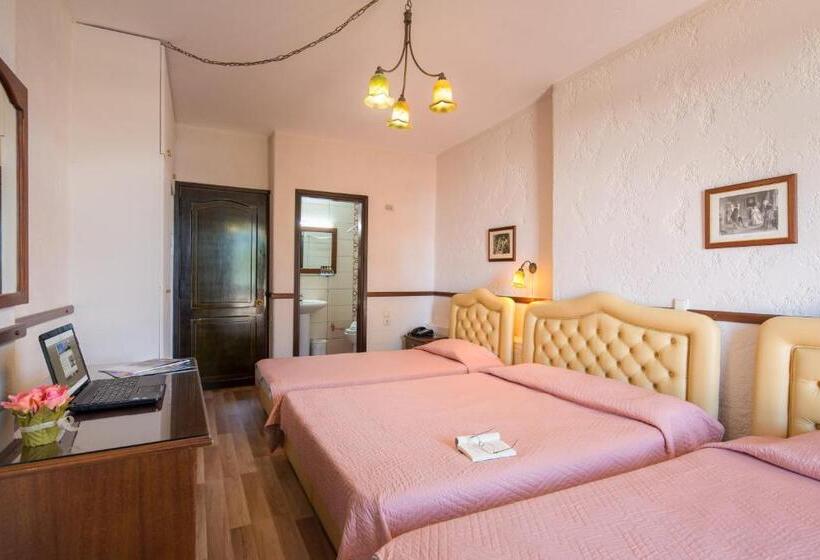 Семейный Номер, Jolly Hotel