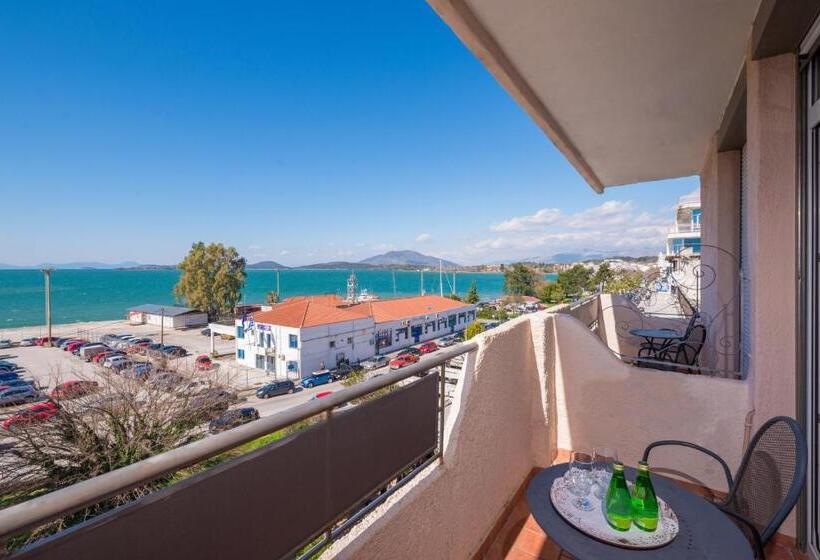 غرفة عائلية, Jolly Hotel