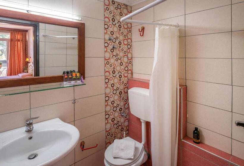 غرفة عائلية, Jolly Hotel