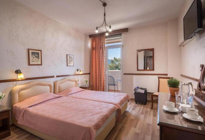 غرفة قياسية مطلّة علي البحر, Jolly Hotel