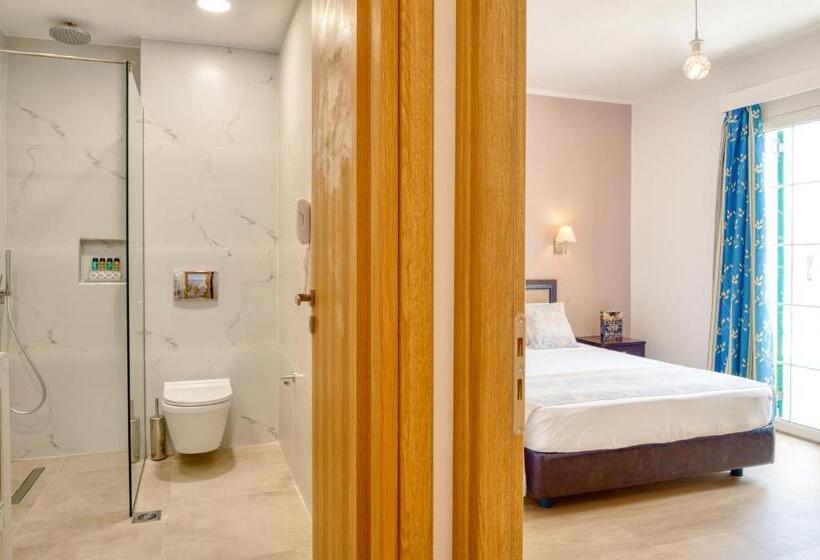 Familie Værelse, Oscar