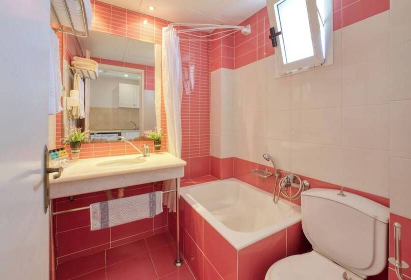 Standard Værelse, Oscar