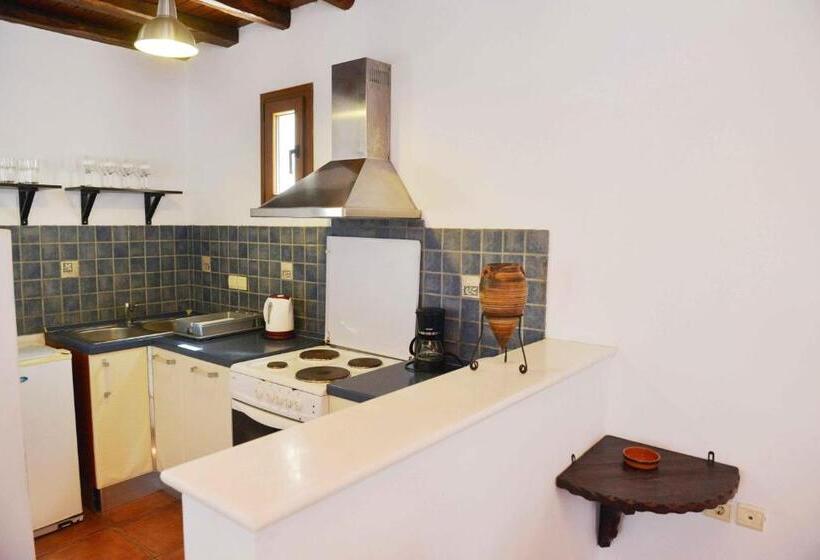 Апартаменты 3 Спальни, Paradisia Villas