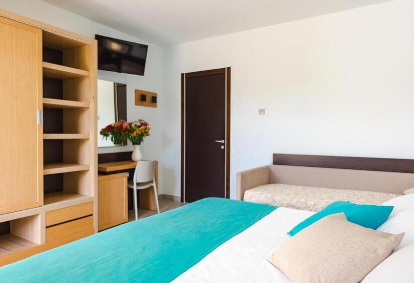 Трехместный Номер Комфорт, Riva Marina Resort   Cdshotels