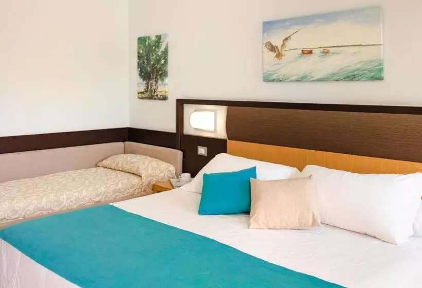 اتاق راحتی سه تخته, Riva Marina Resort   Cdshotels