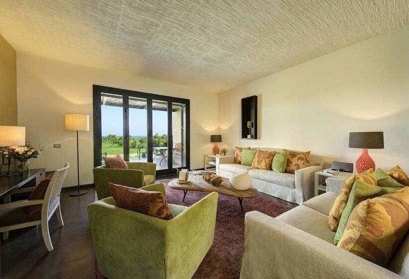 جناح مزود بحمام سباحة, Verdura Resort