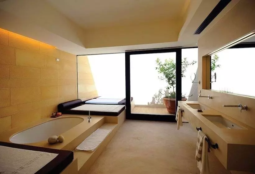 سوییت با استخر, Verdura Resort