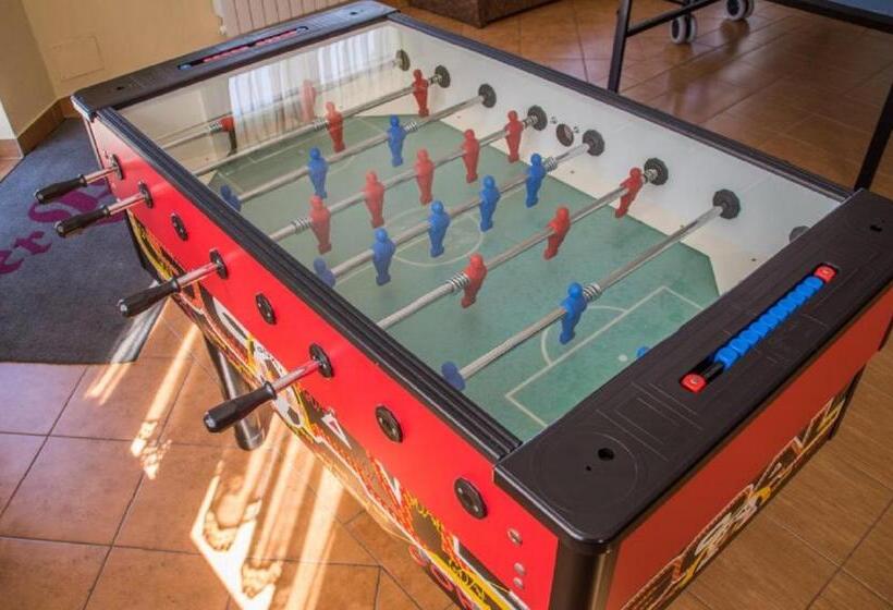 غرفة قياسية رباعية, Willa Modra