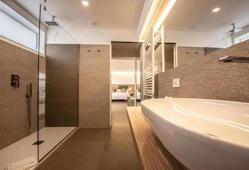 חדר סטנדרט עם ג'קוזי, Montepetrosu Charming House