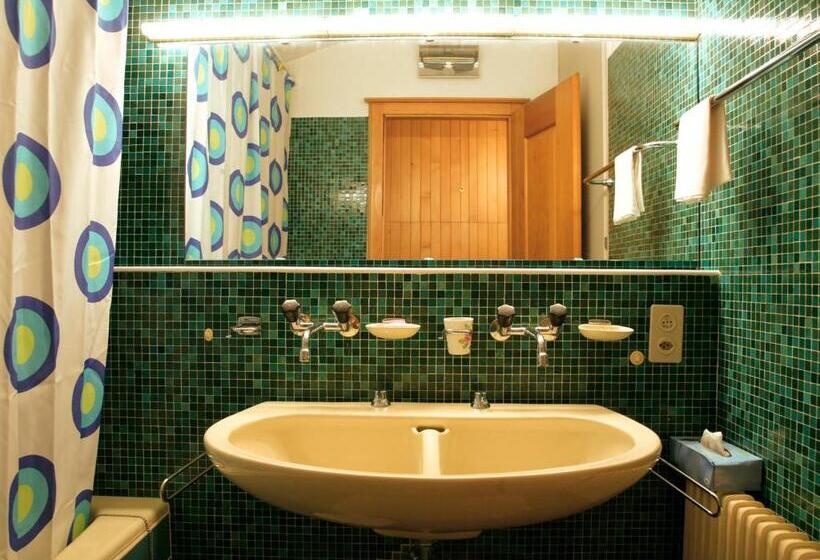 اتاق استاندارد با سرویس بهداشتی مشترک, Arche De Noé B&b