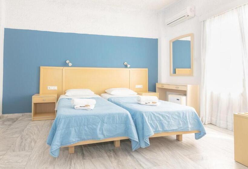 اتاق استاندارد سه نفره, Carlos Pension