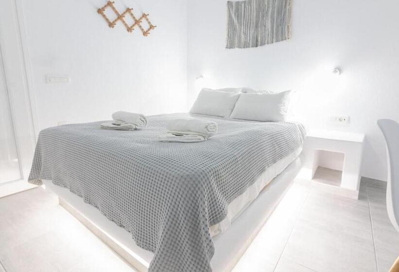 اتاق سوپریور, Carlos Pension