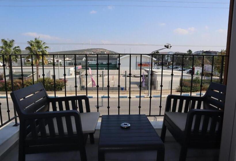 Номер Стандарт с Балконом, Aurora Siğacik