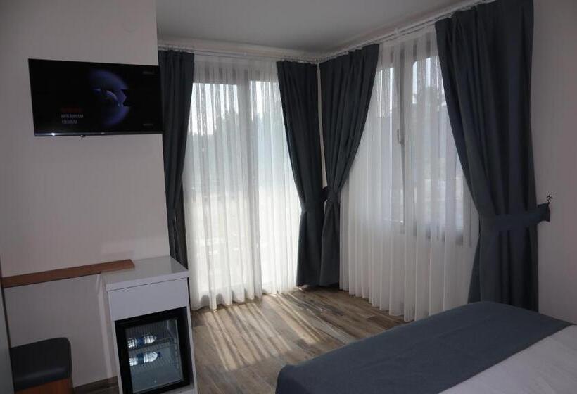 Номер Стандарт Вид на Сад, Aurora Siğacik