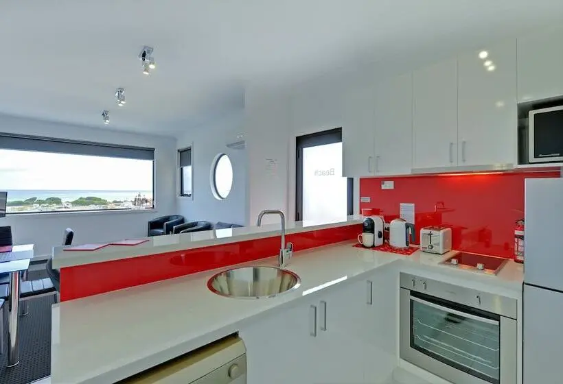 1 Bedroom Deluxe Apartment Sea View, Burnie By The Bay Apartments