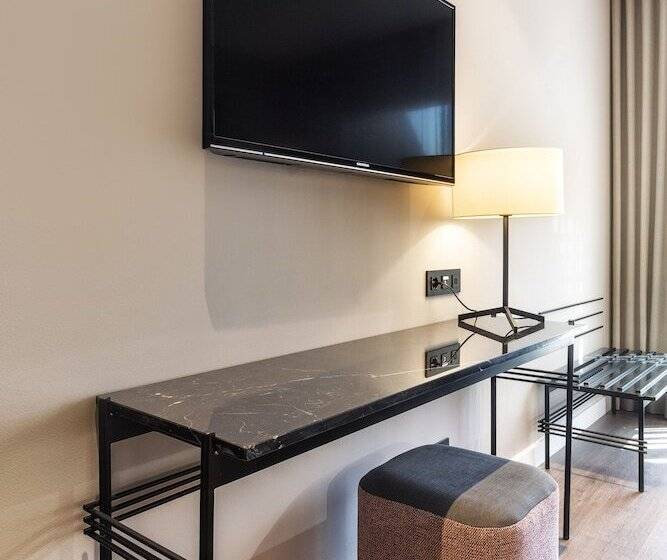 سوییت جونیور, Eurostars Guadalquivir