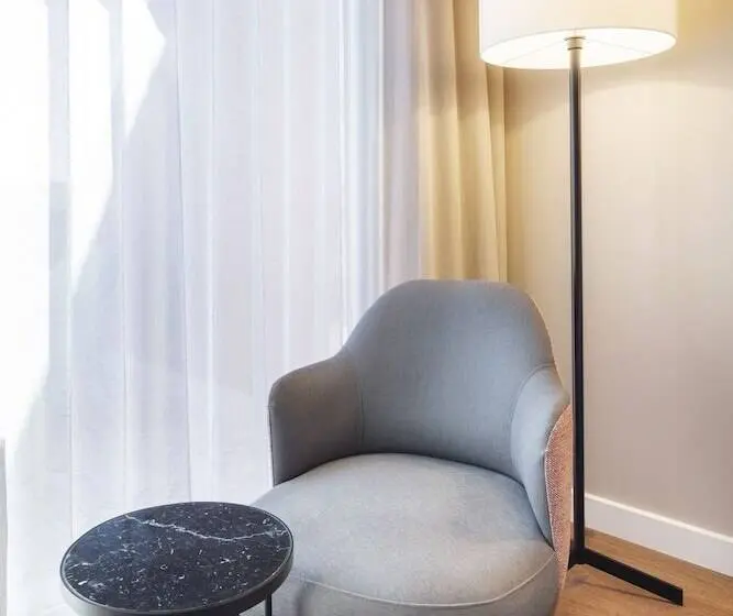 سوییت جونیور, Eurostars Guadalquivir