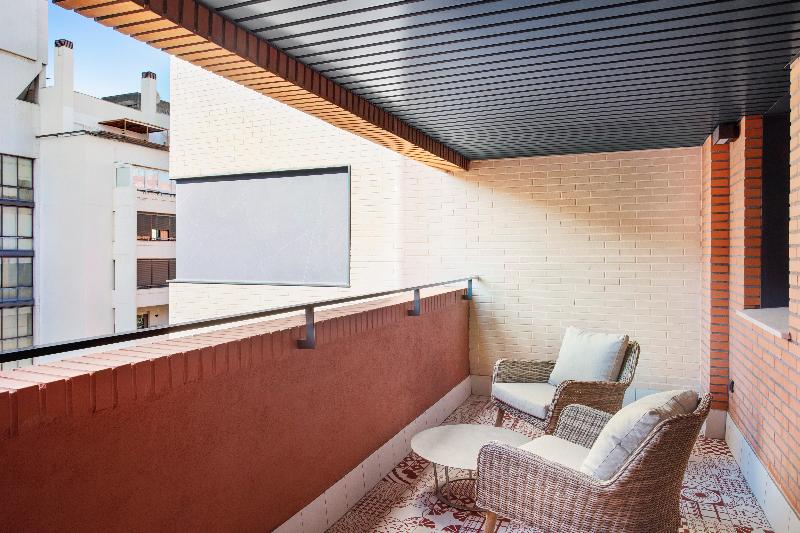 اتاق لوکس با تراس, Eurostars Guadalquivir
