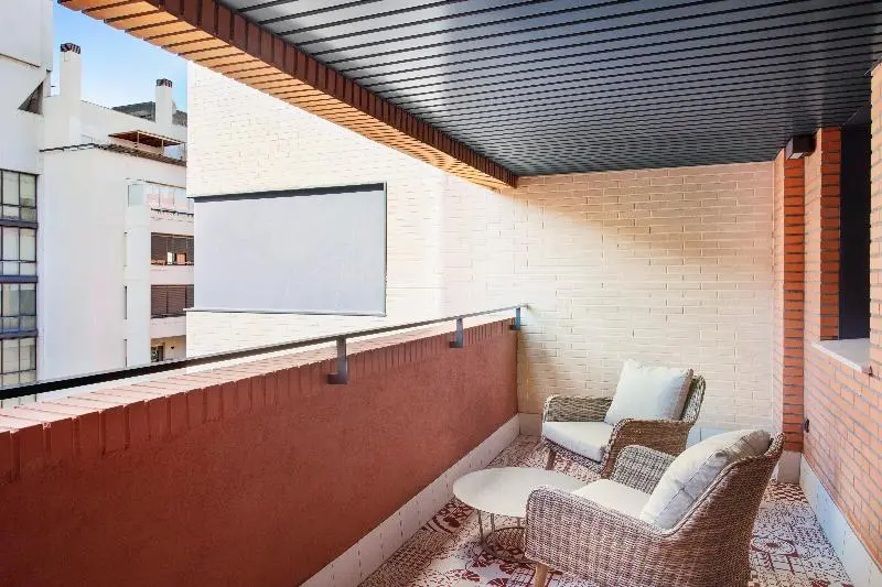 اتاق لوکس با تراس, Eurostars Guadalquivir