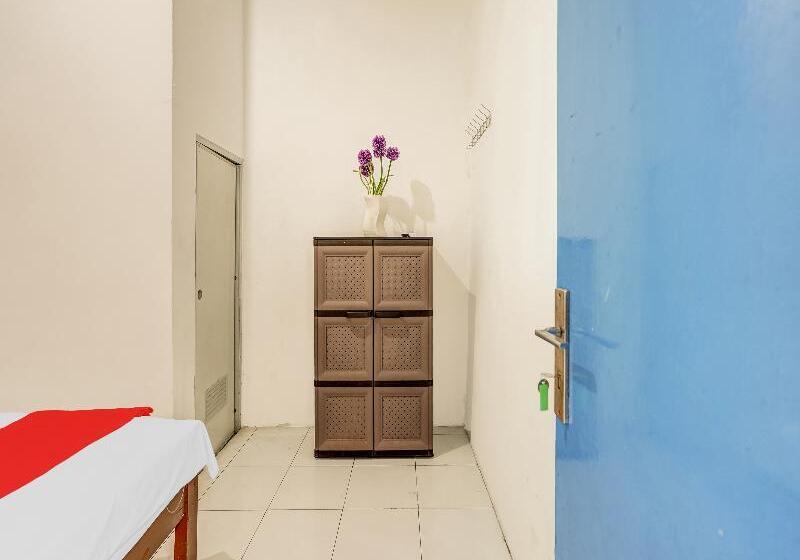 标准间, Oyo 90523 Homestay Jenggolo