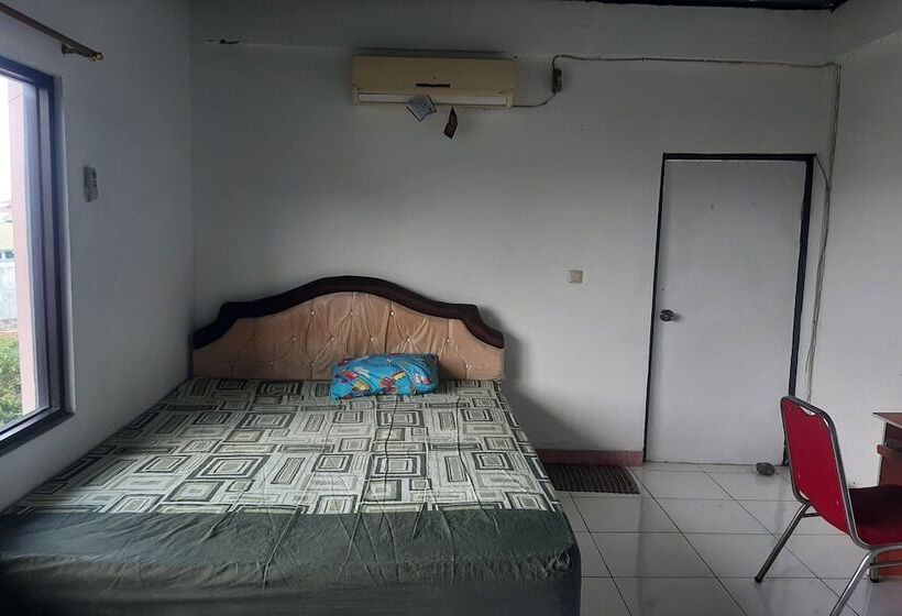 اتاق استاندارد, Spot On 90535 Cimanuk Pavilion