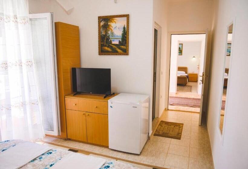 اتاق استاندارد, Ajdin Apartments