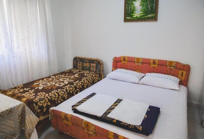 اتاق خانوادگی, Ajdin Apartments