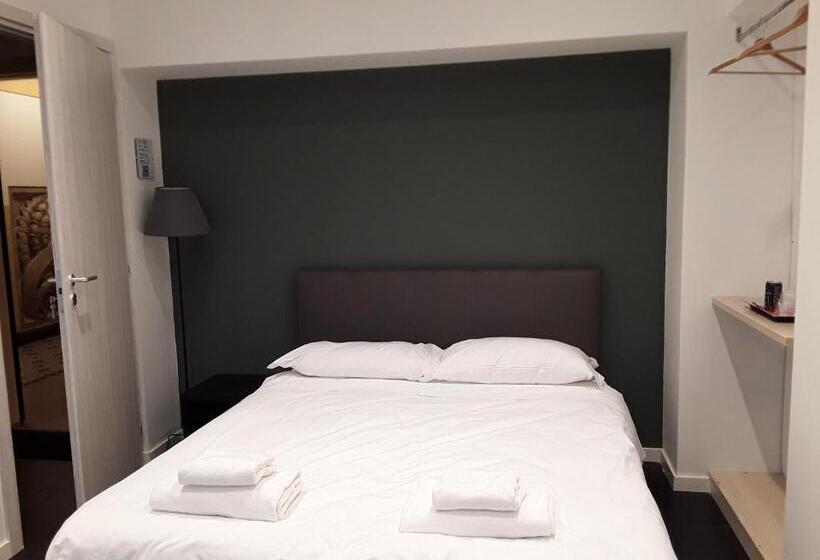 اتاق استاندارد, Savoias