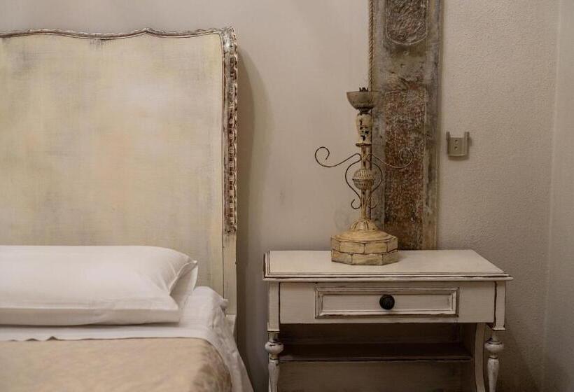Standard room with outdoor bath, Il Giardino Di Chiara