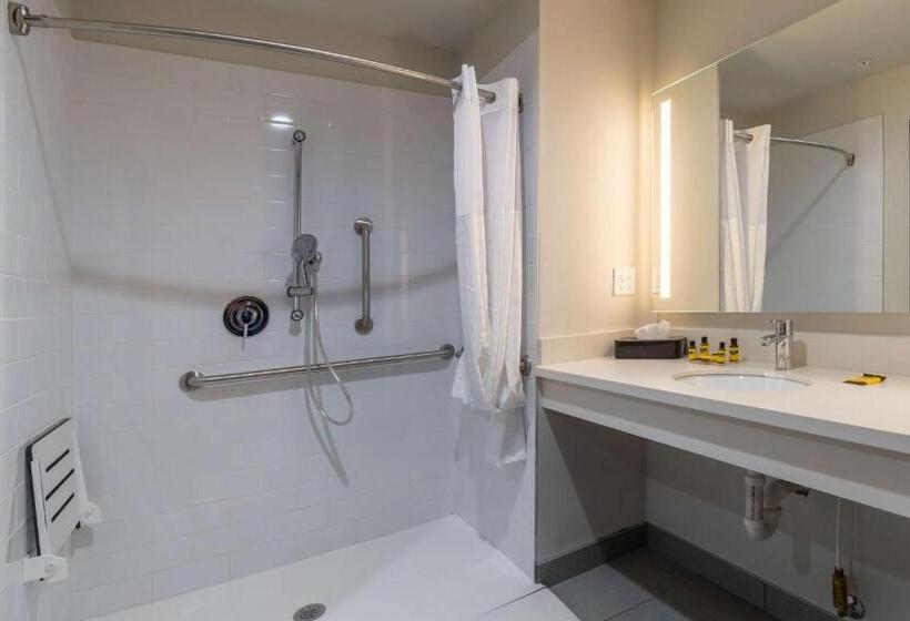 חדר סטנדרט מותאם לאדם עם מוגבלויות, Best Western Plus Tacoma