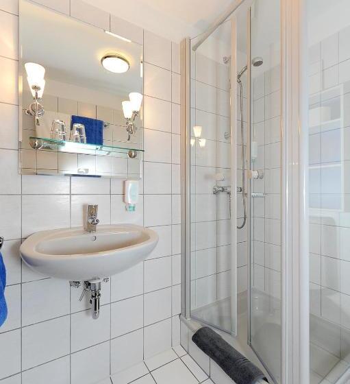 Standardrum, Garni Benser Watt