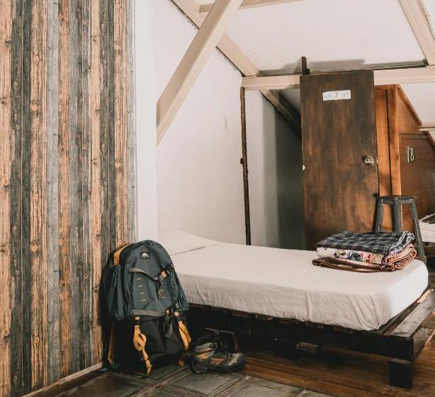 سرير فى غرفة مشتركه, Wild Incas Hostel