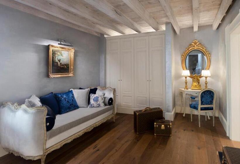 جناح مزود بتراس, Antica Dimora Desenzano